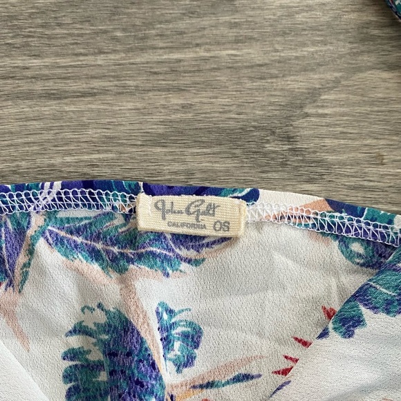 Rare Brandy Melville John Galt Bird of Paradise Floral Jaslyn Wrap Crop Tank Top - Picture 5 of 7